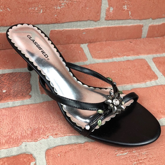 CLASSIFIED Orlando Black Kitten Heel w Flower - Picture 3 of 7